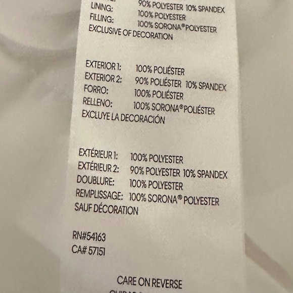 Giftable!!! Never worn Calvin Klein Woman’s Hooded Packable Puffer Coat, - Picture 8 of 9